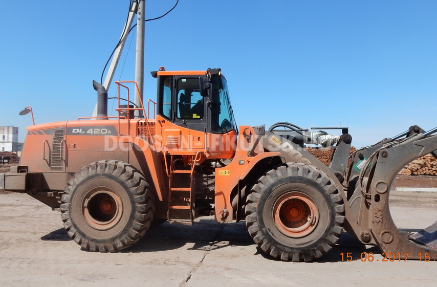 Фронтальный лесопогрузчик DOOSAN DL 550A (3 SP)