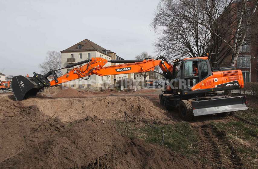 Колесный экскаватор DOOSAN DX 210 WA