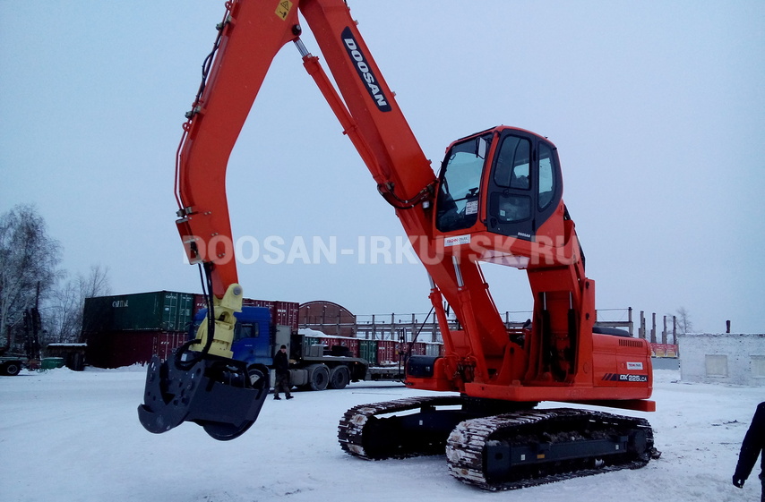 Бревноперегружатель гусеничный DOOSAN DX 225 LCA