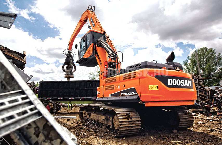 Металлоперегружатель гусеничный DOOSAN DX 300 MH